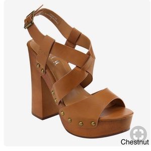 CHUNKY HEEL SANDALS